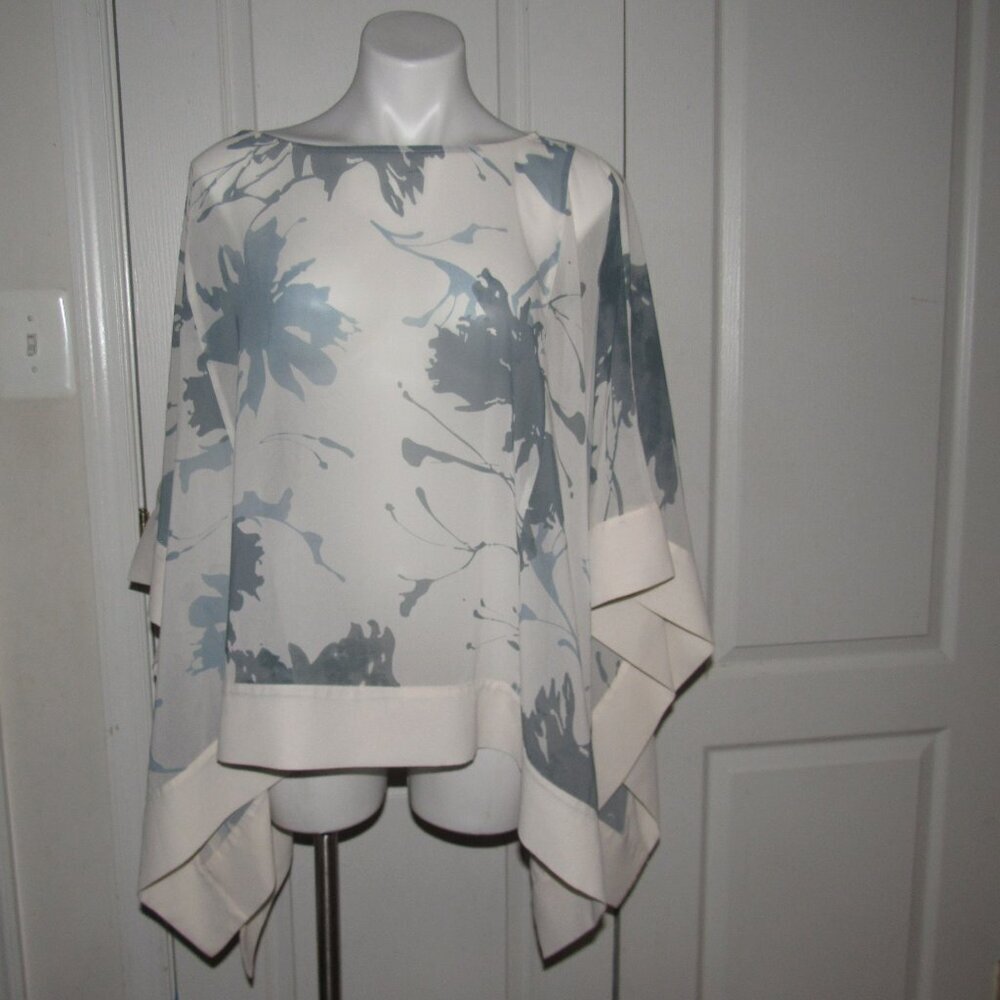 Wynne Layers Watercolor Bloom Draped Floral Poncho Cape Size L |Boho Chic Flowy - Picture 2 of 8